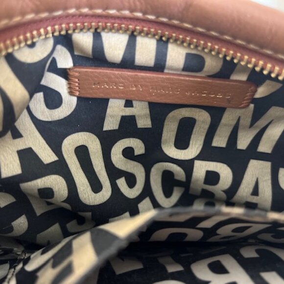 Marc by Marc Jacobs Percy Classic Q Crossbody Bag Leather Tan